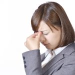 目が疲れやすい人の原因と対策！眼精疲労や乱視などの観点で解決！