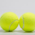 【肩こりや腰痛解消！】テニスボールを使った筋膜リリースの効果ややり方とは？