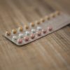 緊急避妊薬とは？避妊効果と副作用を知ってなぜ市販薬にならなかったのかを解説！